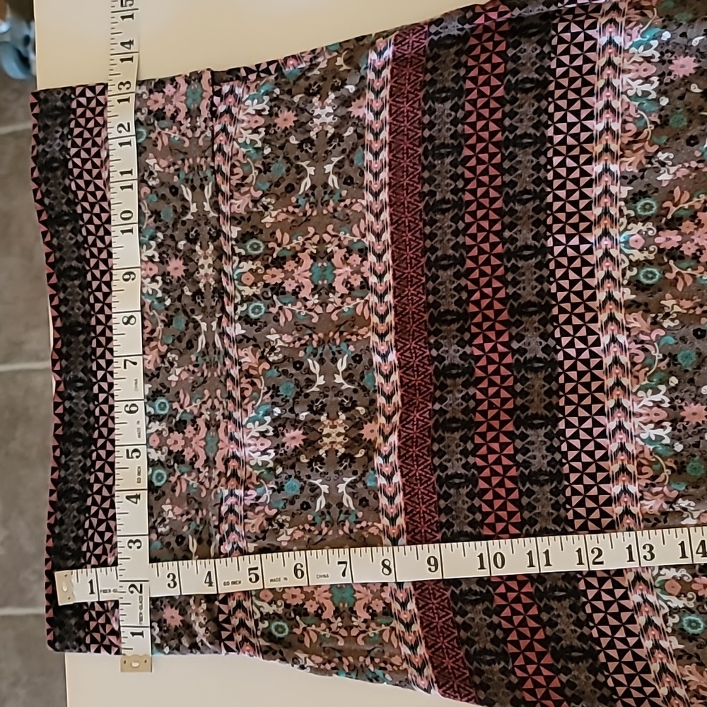 American Rag Patterned Maxi Skirt Size small - Picture 4 of 6